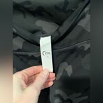 Zyia Forest Camo Luxe Cropped Leggings Sz 12 VGUC Photo 5