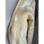 Kendall + Kylie  crop top sweater size medium yellow and white Photo 2