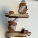Franco Sarto  brown leather platform sandals Sz 7.5 Photo 3