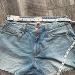 Universal Threads NWT Universal Thread Curvy Vintage Denim Midi Jean Shorts Size 10 Raw Hem Photo 5
