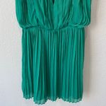 DO+BE  Green Off The Shoulder Pleated Mini Dress Size Small NWT Photo 2