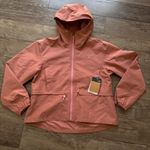 The North Face women's Daybreak Rain Jacket in light mahogany NF0A86NZNXQ Photo 2