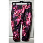 Danskin Now Fitted Pink/Red Floral Print Capri's Size Small Photo 2