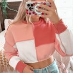 SheIn Pink Color Black Cropped Crew Neck Photo 0
