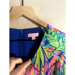 Lilly Pulitzer  Carol Shift Dress in Multi Hot Spot Island 50+ UPF Satin Size  8 Photo 4