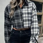 SheIn Women’s Plaid Flannel Drop Shoulder Crop Shirt M Photo 3