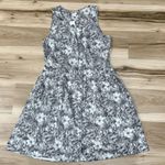 Gap NEW  Split Neck Grey White Floral Mini Fit and Flare Dress Women’s 8 Photo 0