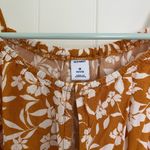 Old Navy EUC | women’s floral shorts romper — petite medium Photo 1