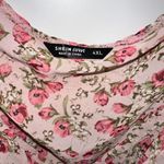 SheIn CURVE PINK WITH FLORAL ALL OVER PRINT SIDE ZIP TOP 4XL Photo 2