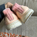 Adidas ultra boost size is 9 4.0 CLEAR ORANGE/ORCHID TINT/TRUE PINK Photo 8