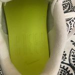 Nike Women's Sideline Cheerleading Shoes Photo 6