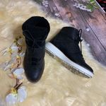 Vera Wang  Black Winter Ankle Boots Size 8.5 Photo 3