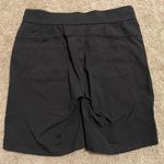 Athleta Women’s  Trekkie Bermuda 2.0 Hiking Outdoor Shorts Black Size 8 Photo 4