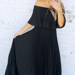 Boutique Black Off The Shoulder Formal Dress Photo 0