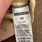 Alphalete NWT  Crop Top Tan Short Sleeve Gym Tee Size XS Photo 3
