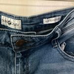 Black Daisy Kate Straight Leg Floral Embroidered Jean Size 9/29 Photo 2