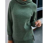 XL Side Button Long Sleeve Hooldie Green Photo 2
