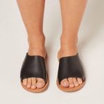 l*space L Laguna Black Leather Sandals - NWOB Photo 2