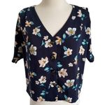 Elodie  floral short sleeve blouse size
XS. Photo 5