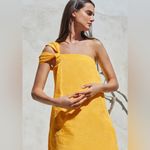Cuyana Seersucker Twisted Shoulder A-Line Asymmetric Dress in Daffodil Photo 3
