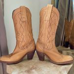Frye Vintage Embroidered Heeled Leather Cowboy Western Boots in Banana Tan - 5.5 Photo 1