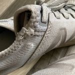 New Balance  gray tennis shoes Photo 2