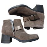 Clarks Hollis Star Buckled Suede Ankle Boot Heel Side Zip Women 9M Photo 0