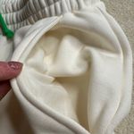 Fabletics : White Joggers Photo 6