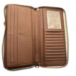 Michael Kors Jet Set Zip Around Wallet Photo 6