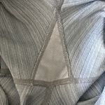 Athleta “Chat To Town” high rise jacquard & mesh athleisure capris. Medium. EUC Photo 6