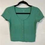 American Eagle AE Baby Tee Ribbed Snap Front Cropped Lettuce Hem Tee Green Size S Photo 4
