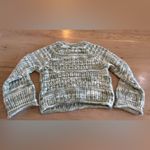 Universal Threads Universal Thread bell sleeve green sweater size
Medium Photo 6