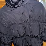 H&M Black Puffer Jacket. Oversize Photo 3