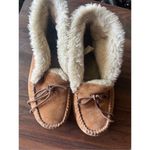 UGG  Woman’s Slippers Size 8 -Flaws Photo 12