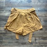 Athleta  Womens Skyline II Shorts in Tuscan Gold Paperbag Waist Size 8 Photo 7