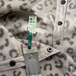 Green Tea Printed Fleece Top Khaki Leopard Photo 2