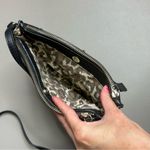 Guess Black Crossbody Purse Zipper Clasp Closures Adjustable Strap Logo Lining Photo 4