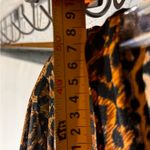 Cheetah print Black and Brown V Photo 4