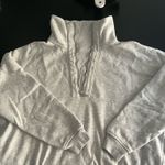 Old Navy women’s grey oversized sweater Photo 7