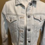 Billabong  Women's Coastlines Denim Jacket  Size Large Crop‎ Raw Hem Photo 4