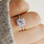 SIZE 8 Women’s Luxury Cubic Zirconia Ring Silver Photo 0