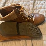 Super cute ankle boots size 5 Brown Photo 2