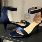 Dream Paris Dream Pairs Navy Blue Fiona Low Heels Size 10 Like New Photo 0