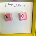 Betsey Johnson Pink XO Earrings 🩷 Photo 1