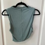 H:ours  Top Crop Photo 1