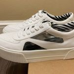mix no. 6 White Emmalyn Platform Sneaker Size 9.5 Photo 5