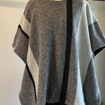 A New Day LOFT Gray Wool Blend Colorblock Soft Oversized Poncho Sweater NEW Size XS/S Photo 0