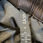 Vuori  Women's Clementine Short 2.0 Mid Rise  Activewear Running Size XS Gray Photo 8