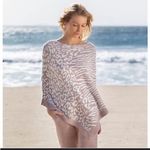 Barefoot Dreams  NWT CozyChic Ultra Lite Ocean Breeze Faded Rose Poncho Animal Photo 1