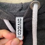 Divided Cropped Hoodie - Dark Gray Photo 2